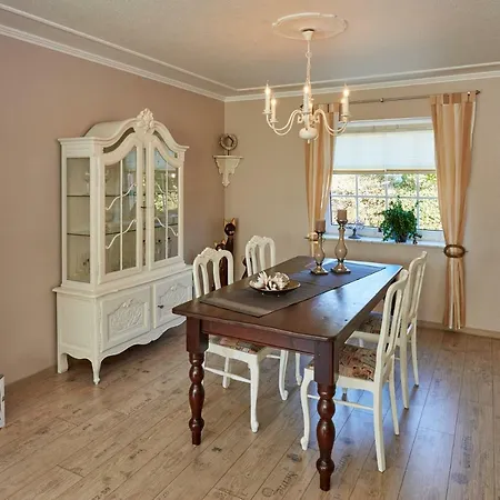 Haaren アパート *